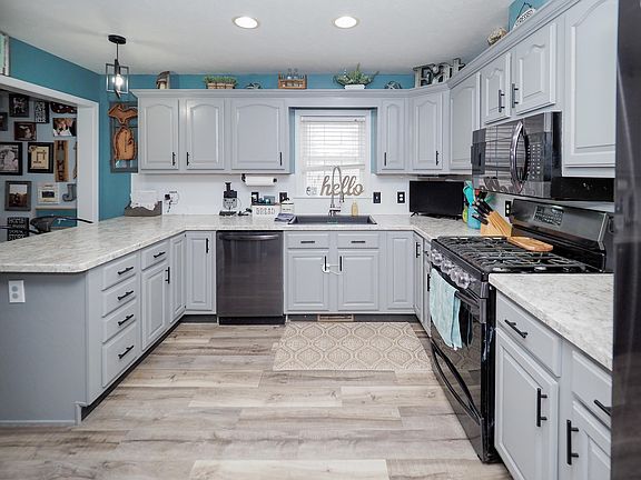 3rd image of 1134 Meadowsweet Ln