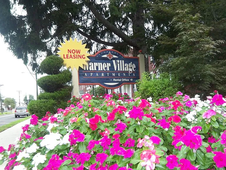 Warner Village — Photo 4