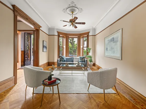 162 Maple Street image 1 of 14