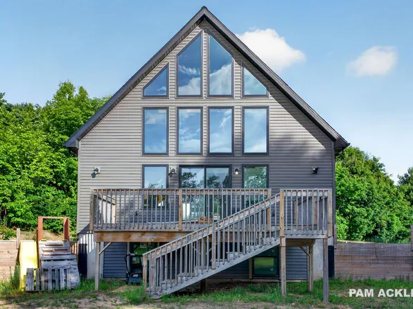 3125 Meyers Ave, New Era, MI 49446