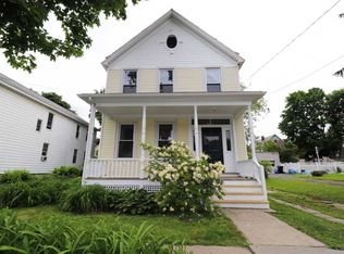 11 Blakley Ct, Troy, NY 12180