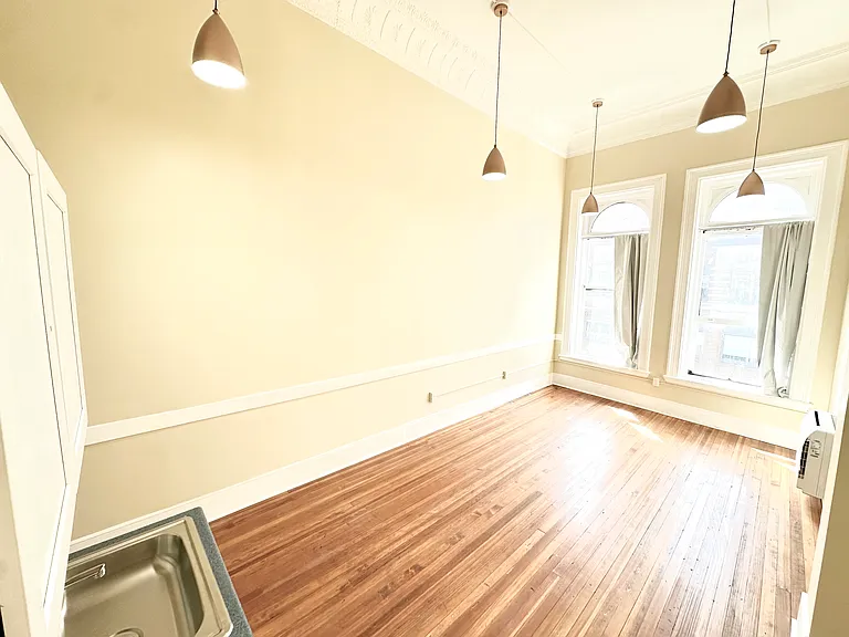 105 Bank St #4A — Photo 3