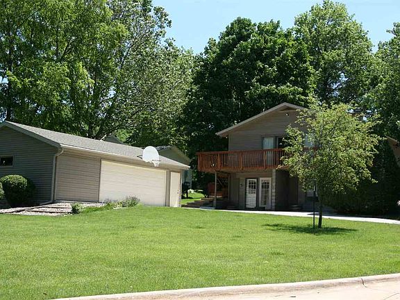 2nd image of 1628 Grandview Ct