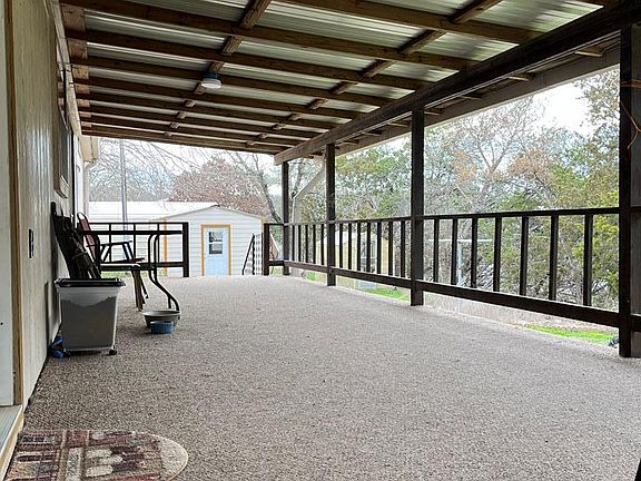 2nd image of 140 Sleepy Hollow Cir