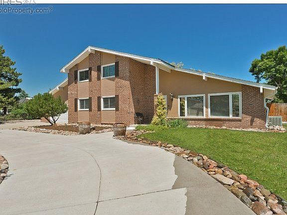 4th image of 2226 Lake Park Dr