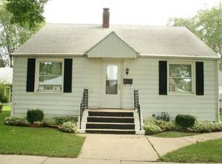 606 N Oakhill Ave, Janesville, WI 53548