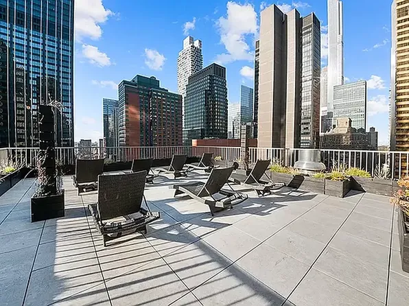 150 West 51st Street image 9 of 12