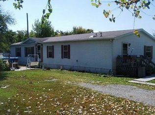 167 S 9th St, Tecumseh, NE 68450