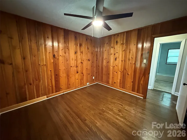 917 Spruce St — Photo 26