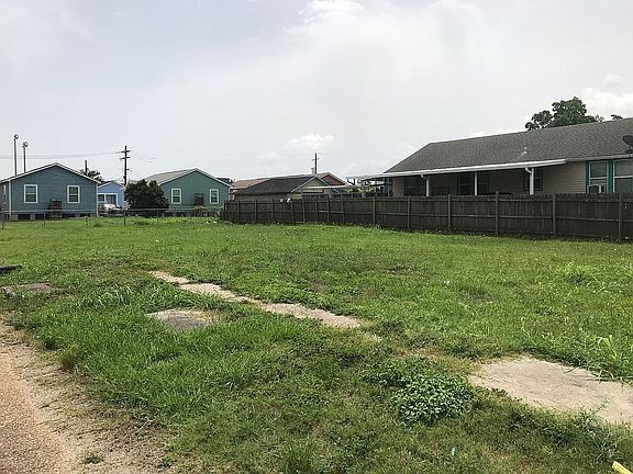 5th image of 4561 Dale St