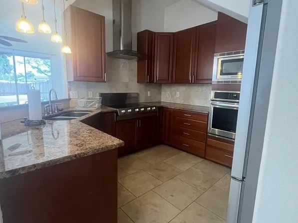 2119 Montclair Dr, Sarasota, FL 34231
