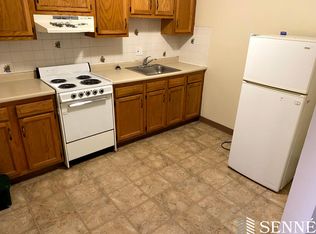 243 Columbia St APT 2R, Cambridge, MA 02139