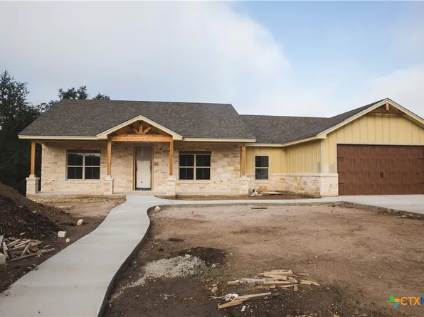 1614 Badger Ln, Lampasas, TX 76550