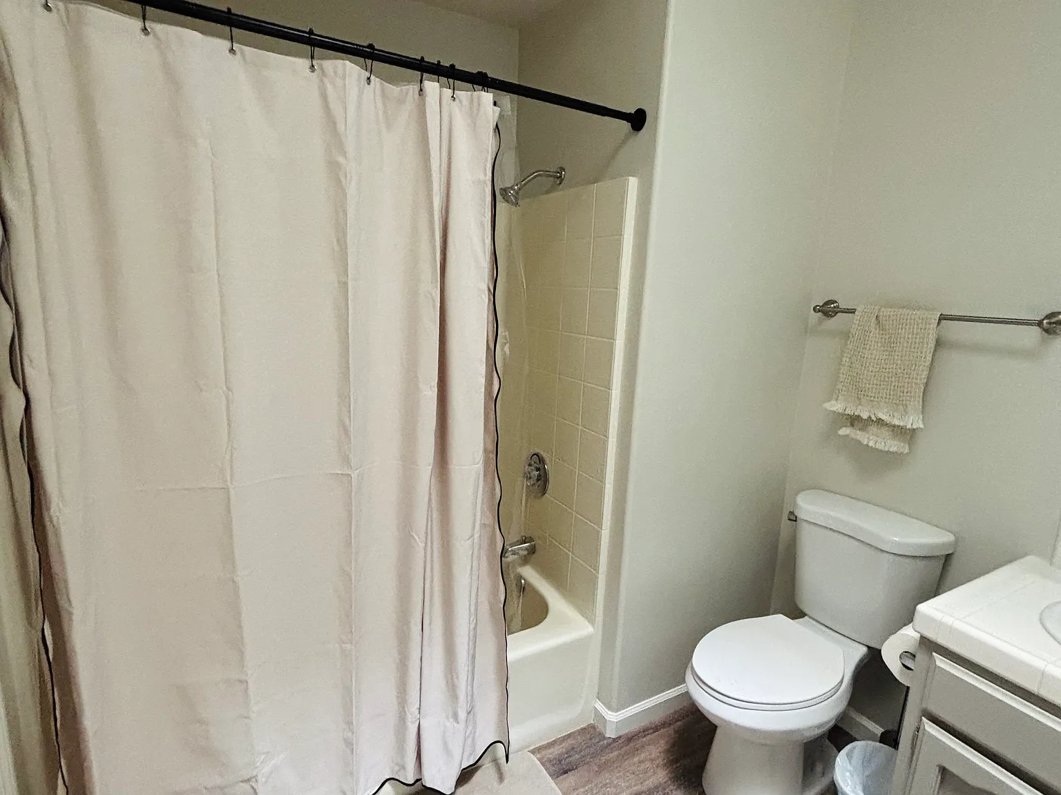 4 bed, 1842 sqft, $850 — Photo 4