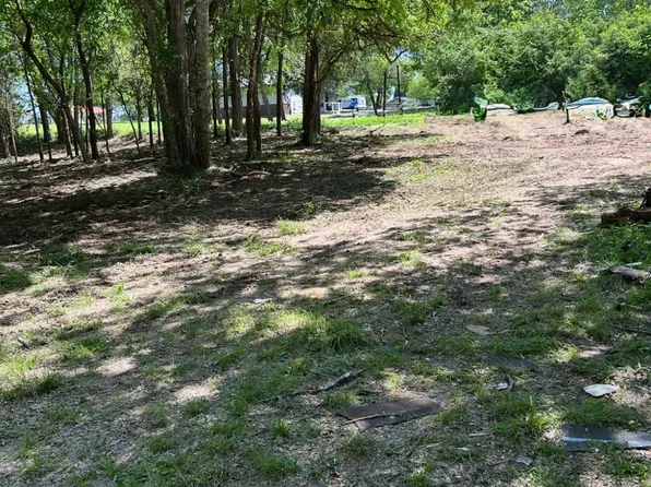 12 County Road 3732, Wills Pt, TX 75169