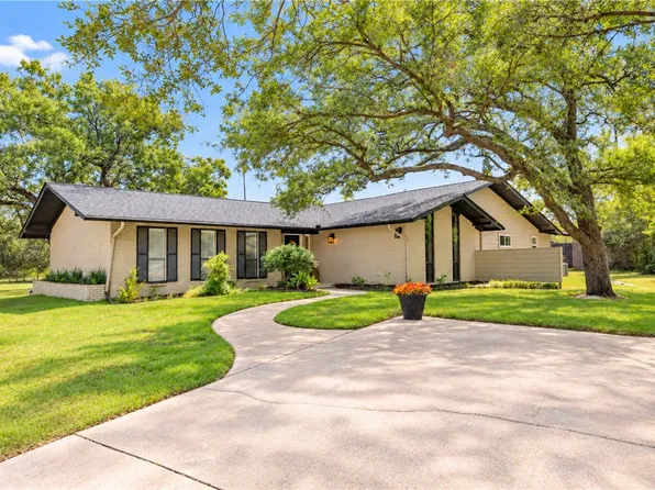 833 S Rosemary Dr, Bryan, TX 77802