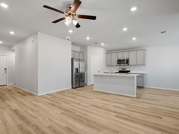 Living/Kitchen/Entryway