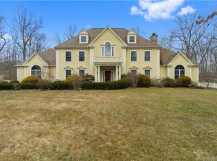 55 Tulip Tree Dr, Guilford, CT 06437