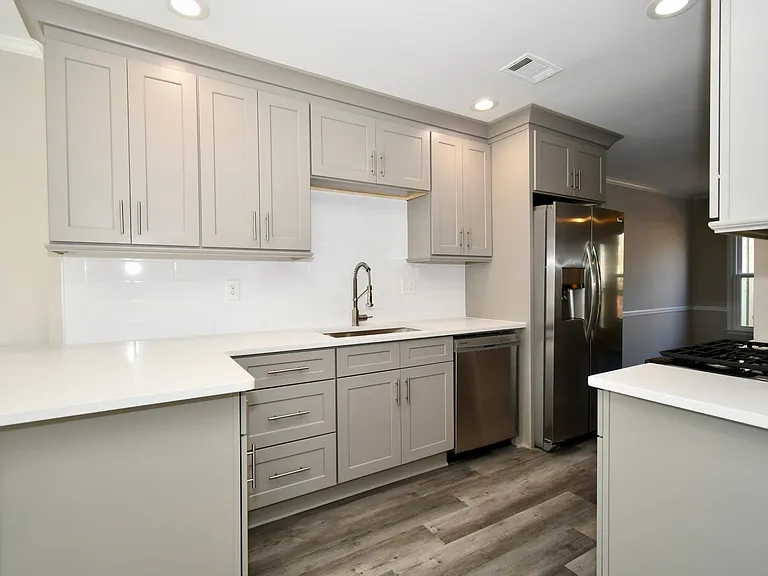 202 Hembree Park Ter — Photo 6