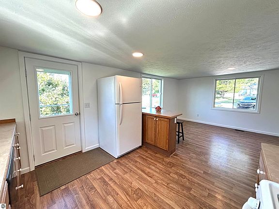 5th image of 4119 Park Lane St