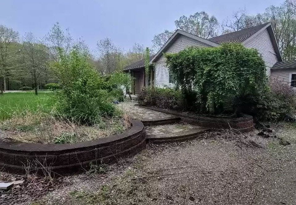 2nd image of 22 Kickapoo Pl