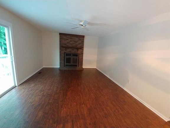 2nd image of 404 Grasmere Dr
