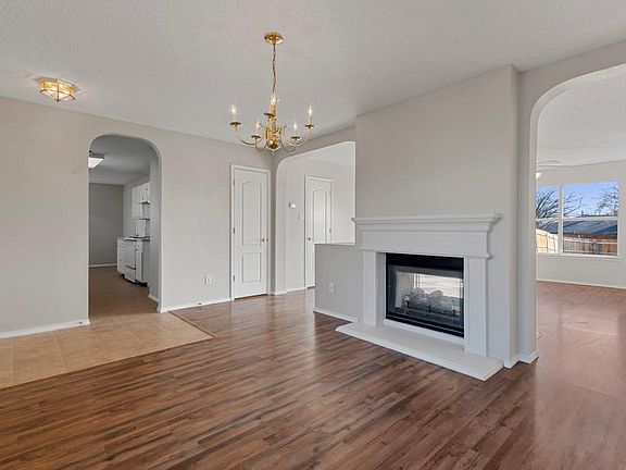 5th image of 600 Stellaway Dr
