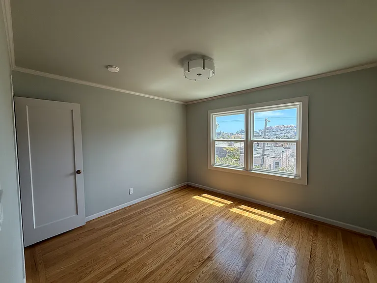 4039 Mission St — Photo 16