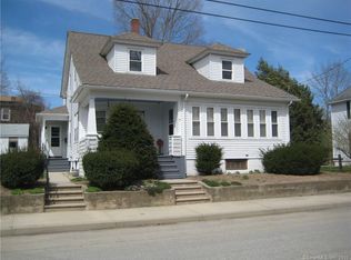 12 Addison St, Putnam, CT 06260