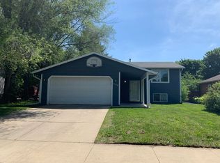 3108 E River Rd NE, Rochester, MN 55906