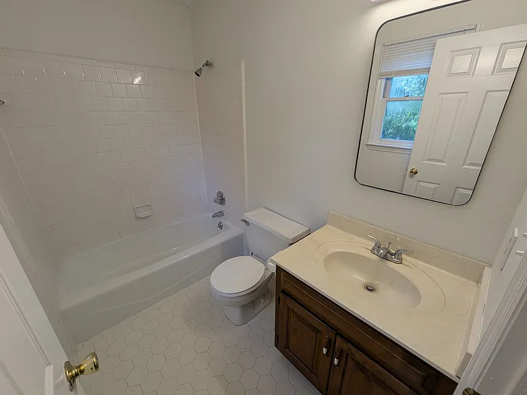 317 S Church St — Photo 10