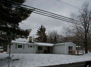 11088 Thwing Rd, Chardon, OH 44024