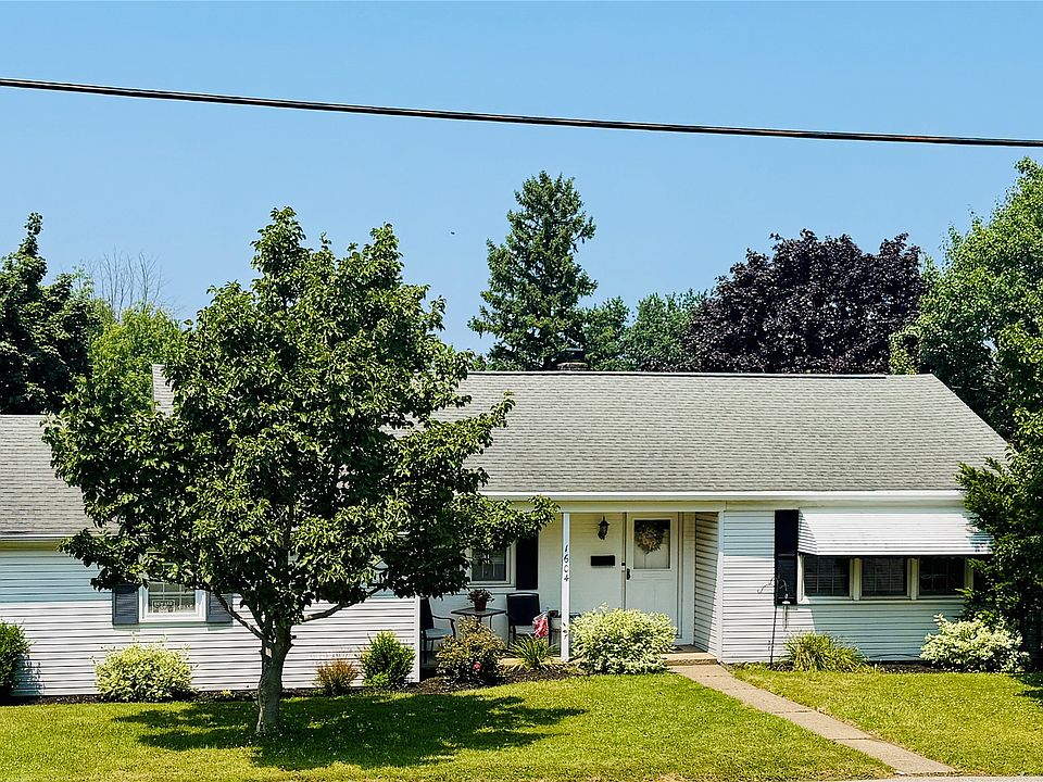 1st image of 1604 W 44th St