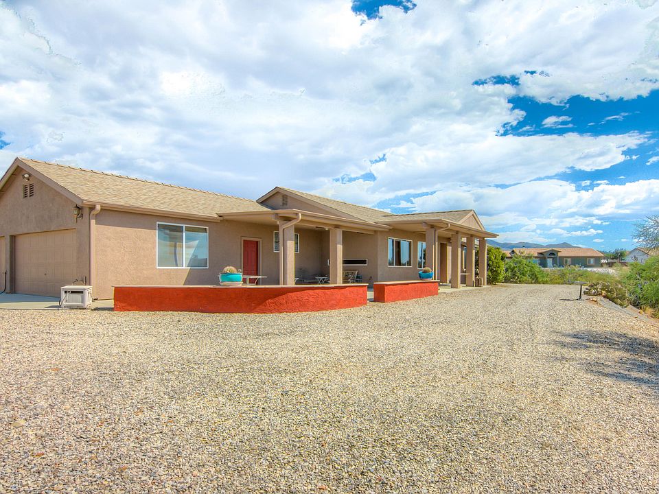 1st image of 2701 E Lomas Dr