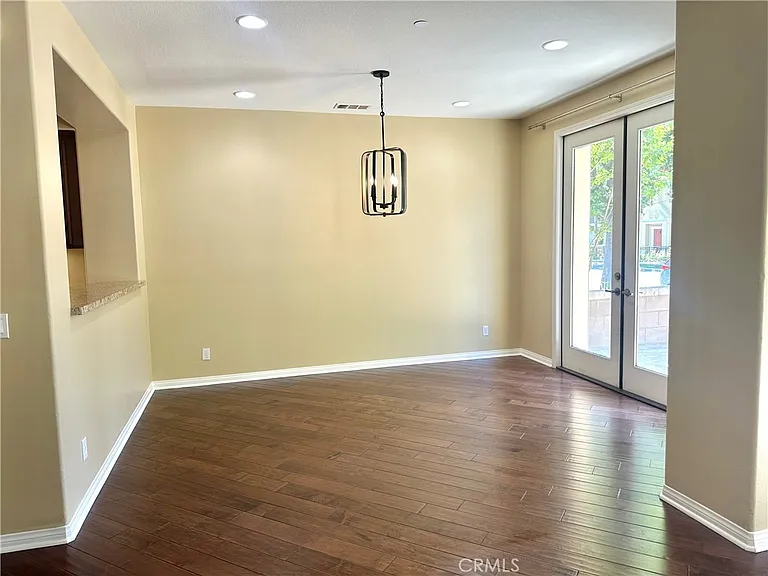 1411 Montgomery St — Photo 3