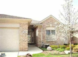 962 Sunset Dr #1, Waterford, MI 48328