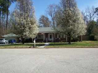 134 Hampton Dr, Colonial Heights, VA 23834