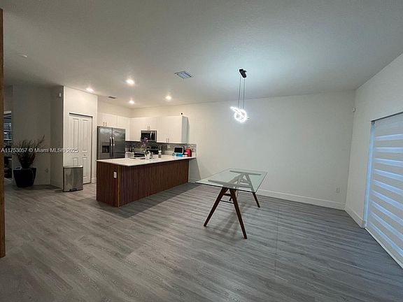 4th image of 20464 NW 6th Pl #0