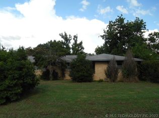 814 N Mission Pl, Dewey, OK 74029