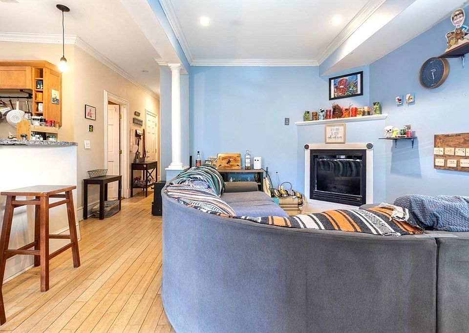 1st image of 26 Beach St #1