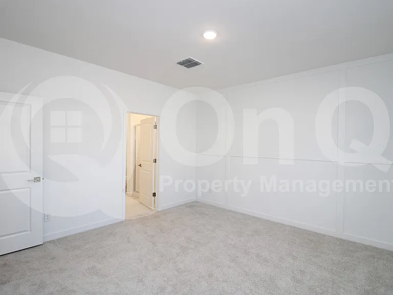 7869 N 80th Ave — Photo 15