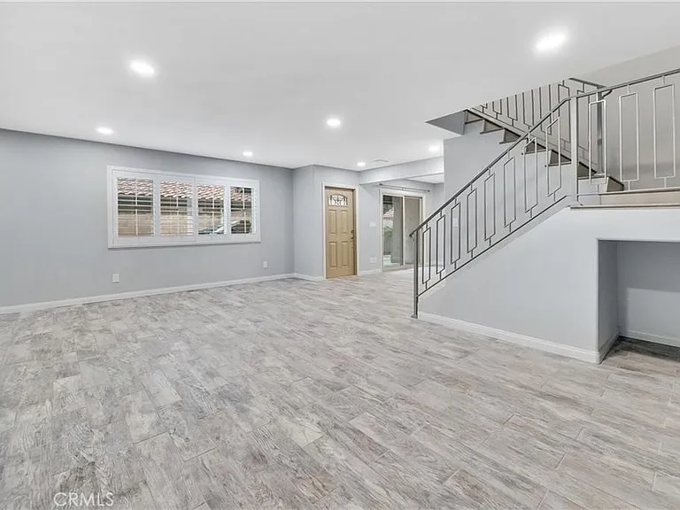 2644 Sycamore Dr — Photo 8