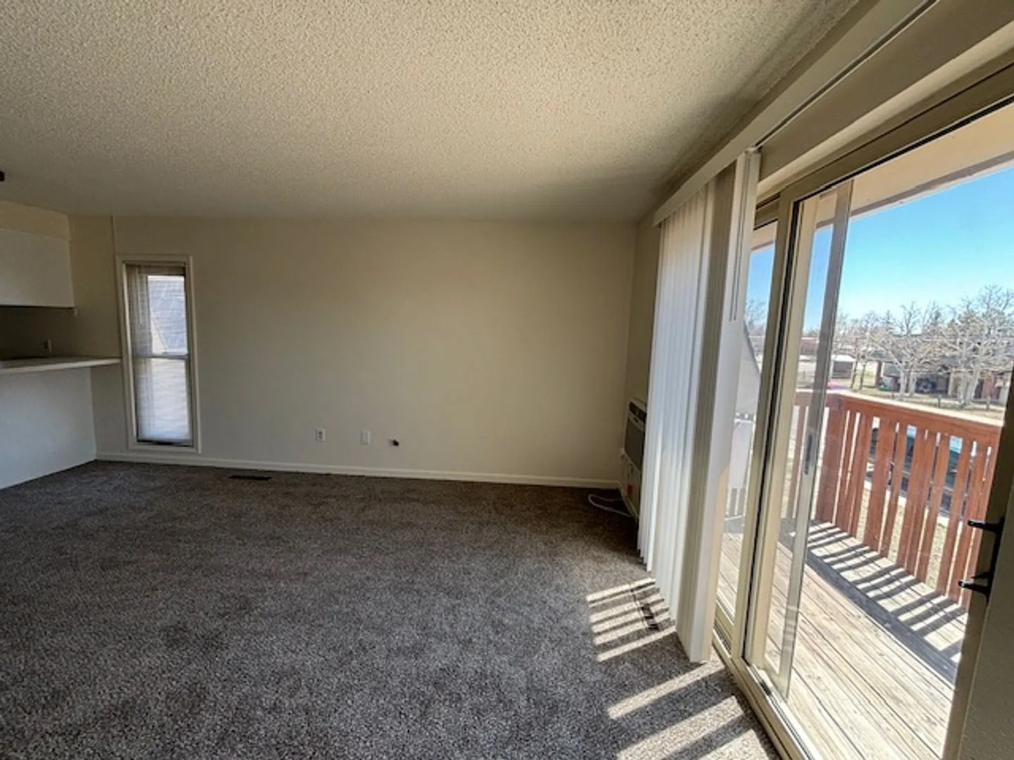 PM 193 - 2412 Pattison — Photo 3