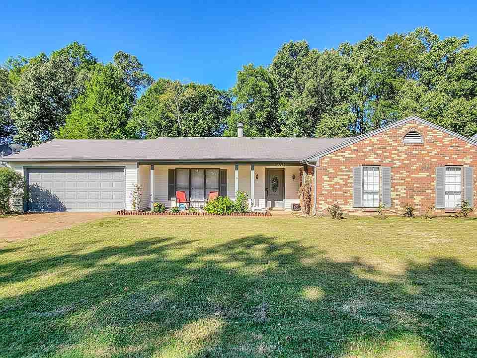 1st image of 2225 Bromley Ln