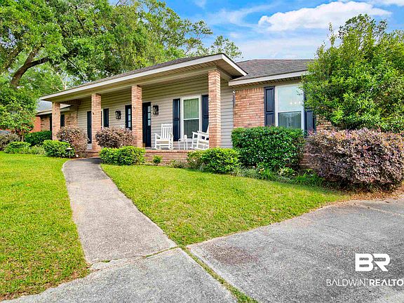 3rd image of 7431 Summer Ct