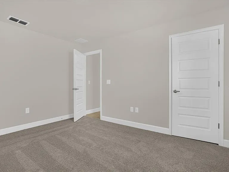 671 Tanaro Ln — Photo 15