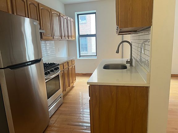 3rd image of 168-10 Crocheron Ave #1A