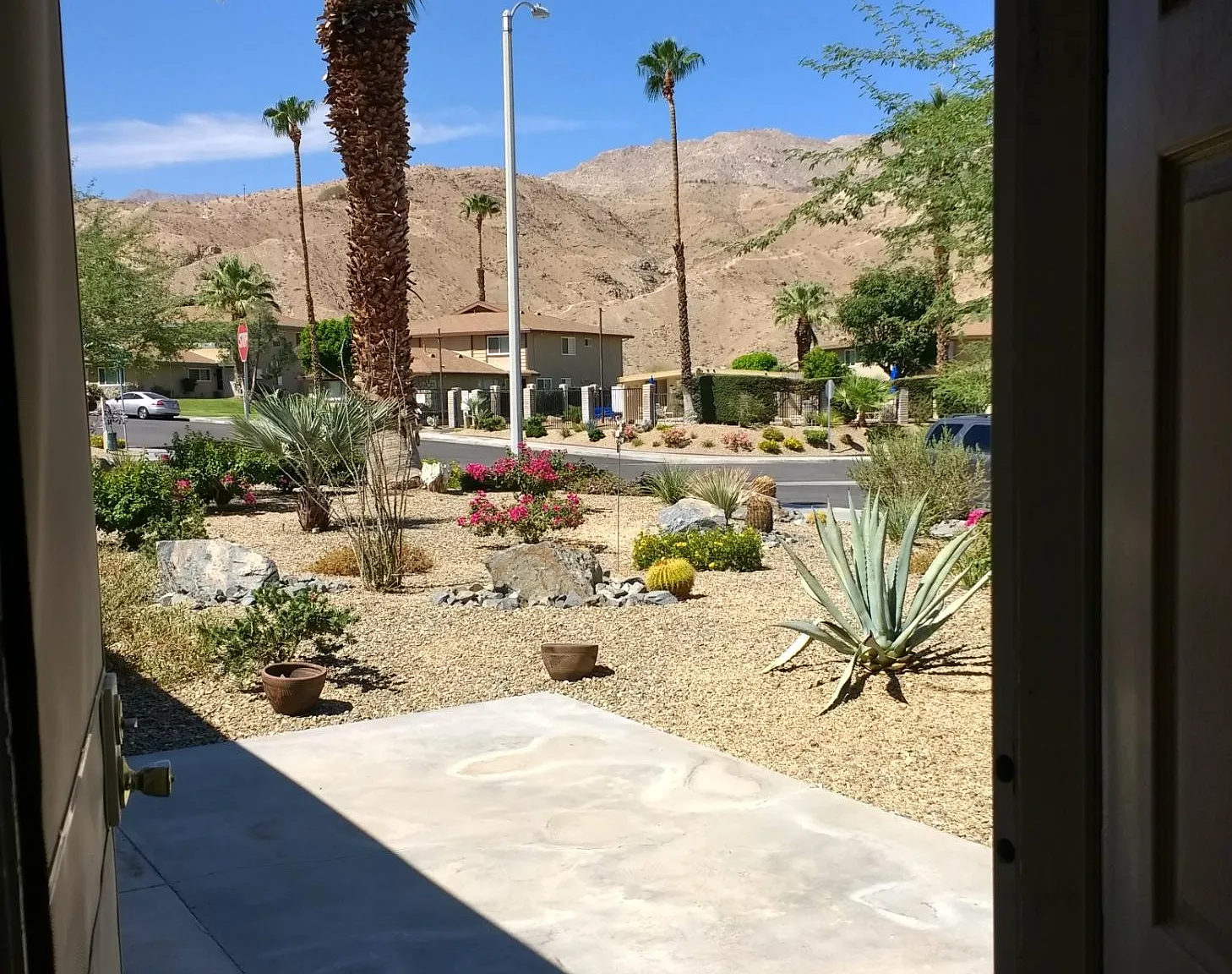 2 bed, 840 sqft, $2,000 — Photo 2
