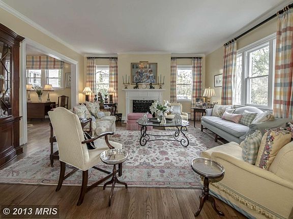 5th image of 3804 Bradley Ln