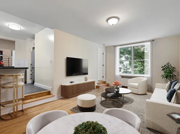 310 E 75th St, New York, NY
